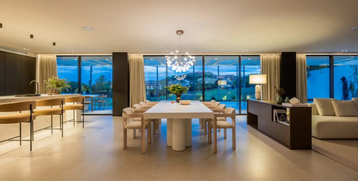 Sale of detached villa in Nueva Andalucía 10
