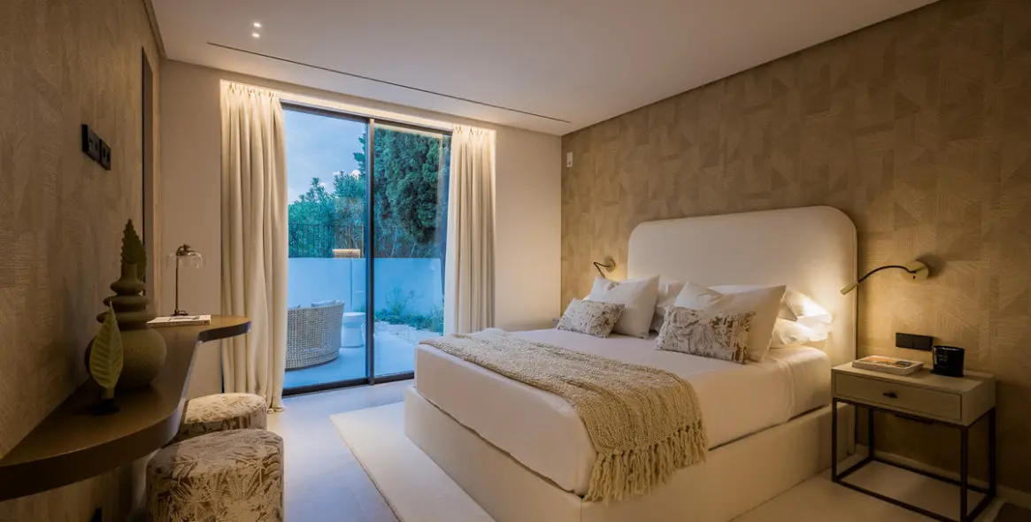 Sale of detached villa in Nueva Andalucía 13