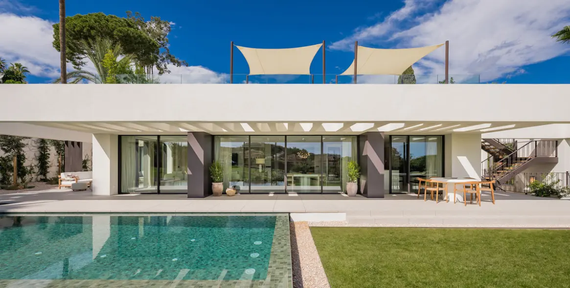 Sale of detached villa in Nueva Andalucía 19