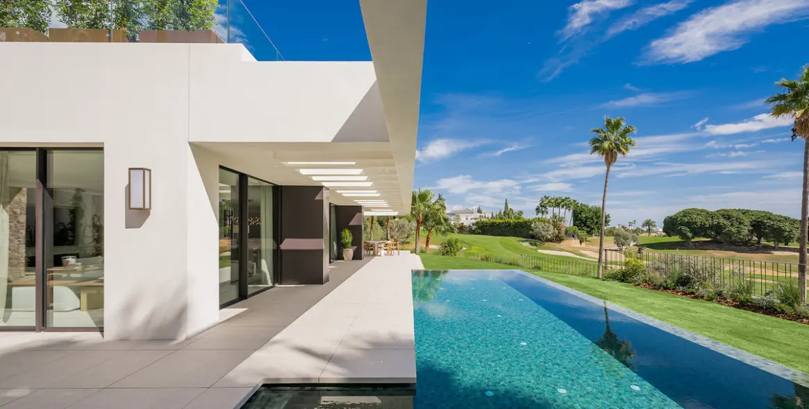 Sale of detached villa in Nueva Andalucía 22