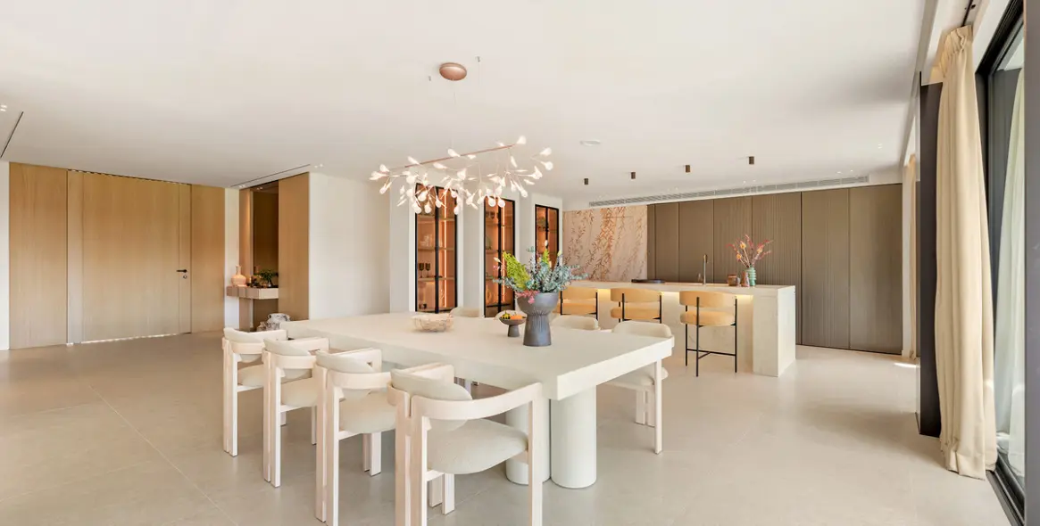 Sale of detached villa in Nueva Andalucía 38