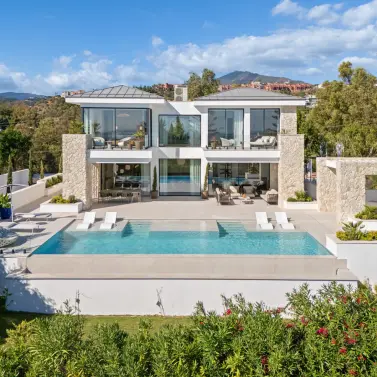 Venta de villa independiente en La Quinta