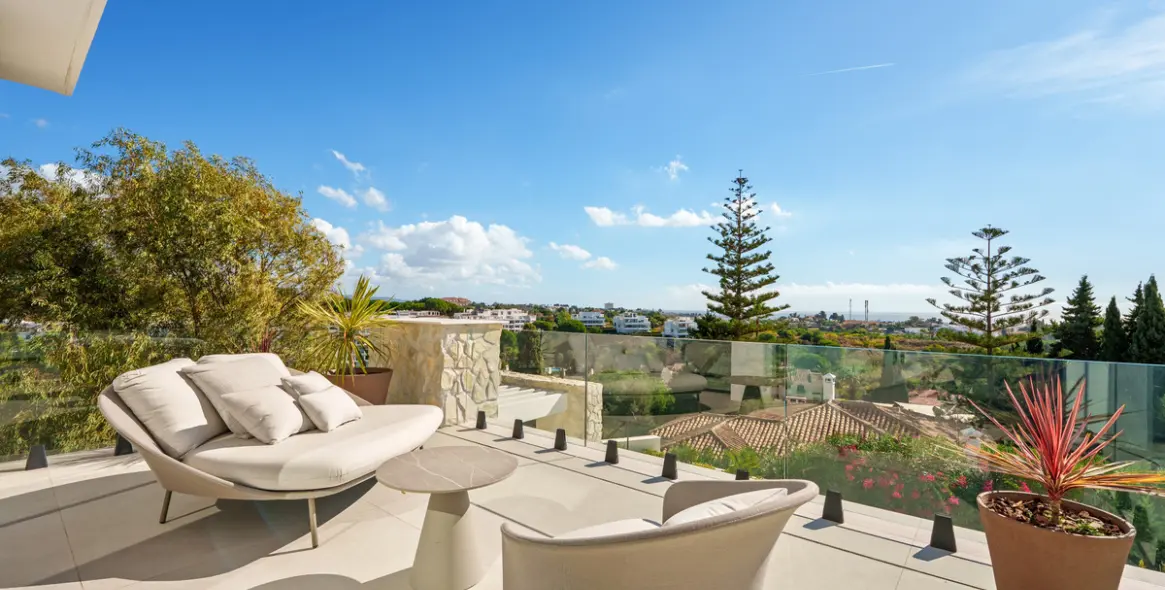 Sale of detached villa in La Quinta 6
