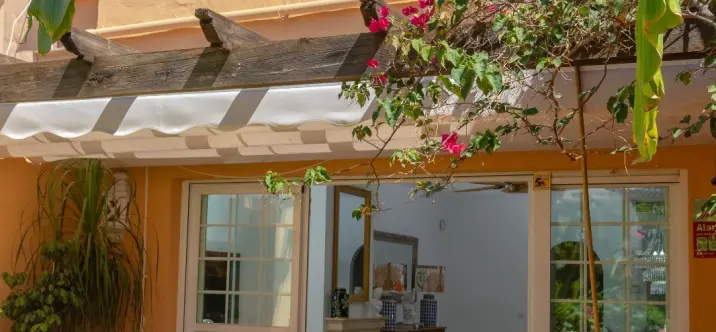 Long-term rent of townhouse in The Golden Mile 1