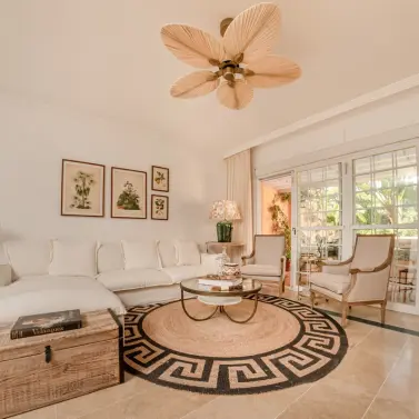 Long-term rent of townhouse in The Golden Mile