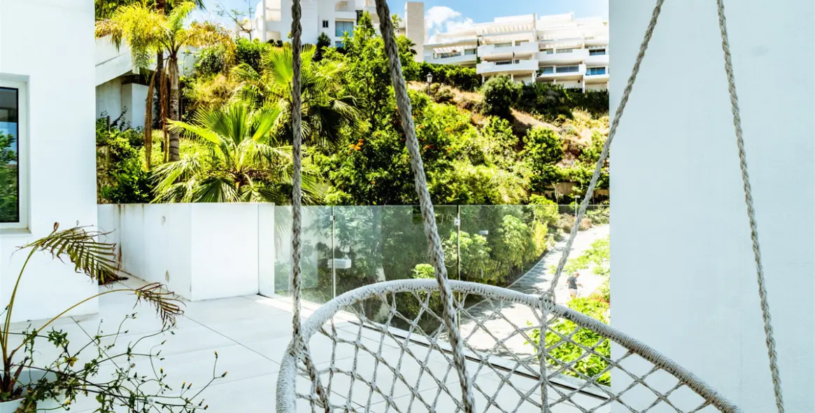 Long-term rent of middle floor apartment in Ojén 38