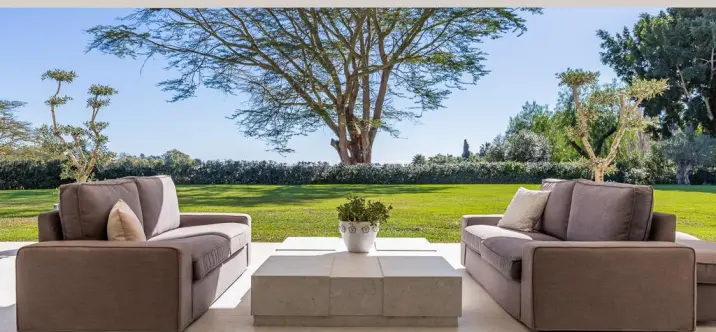 Short-term rent of detached villa in Estepona 2