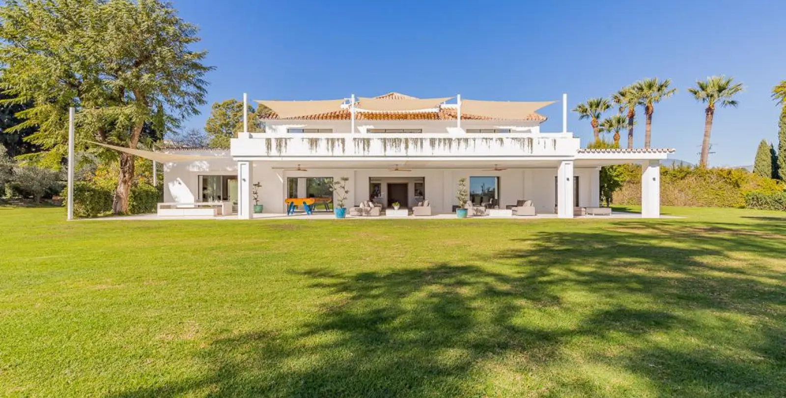 Краткосрочная аренда  отдельно стоящей виллы в Estepona 1