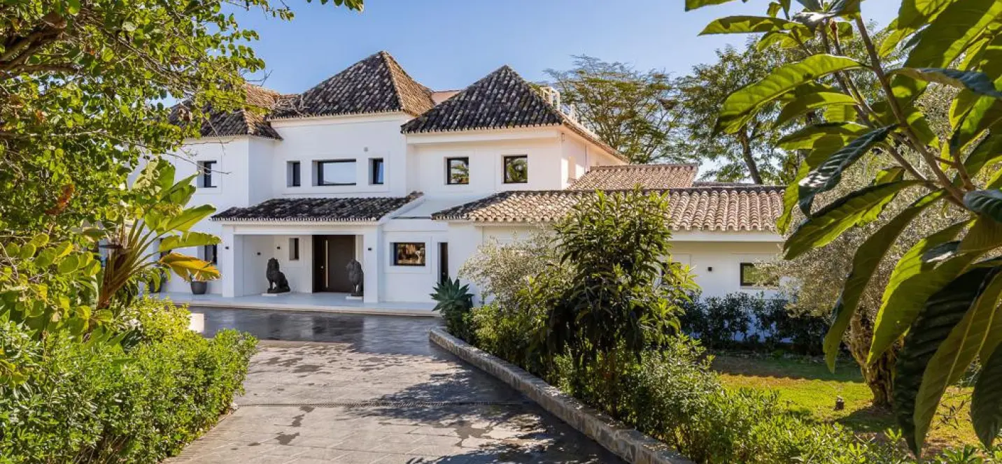Alquiler a corto plazo de villa independiente en Estepona 1