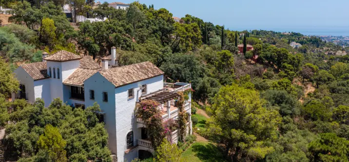 Long-term rent of detached villa in Benahavís 1