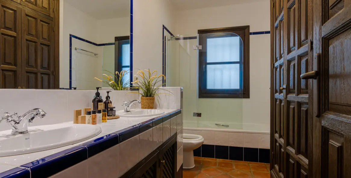 Long-term rent of detached villa in Benahavís 8