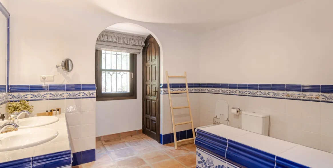 Long-term rent of detached villa in Benahavís 53