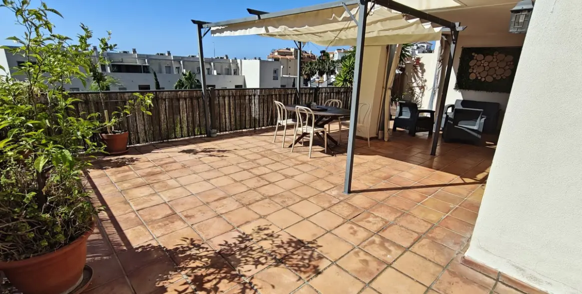 Продажа апартаментов на первом этаже в Mijas Costa 3