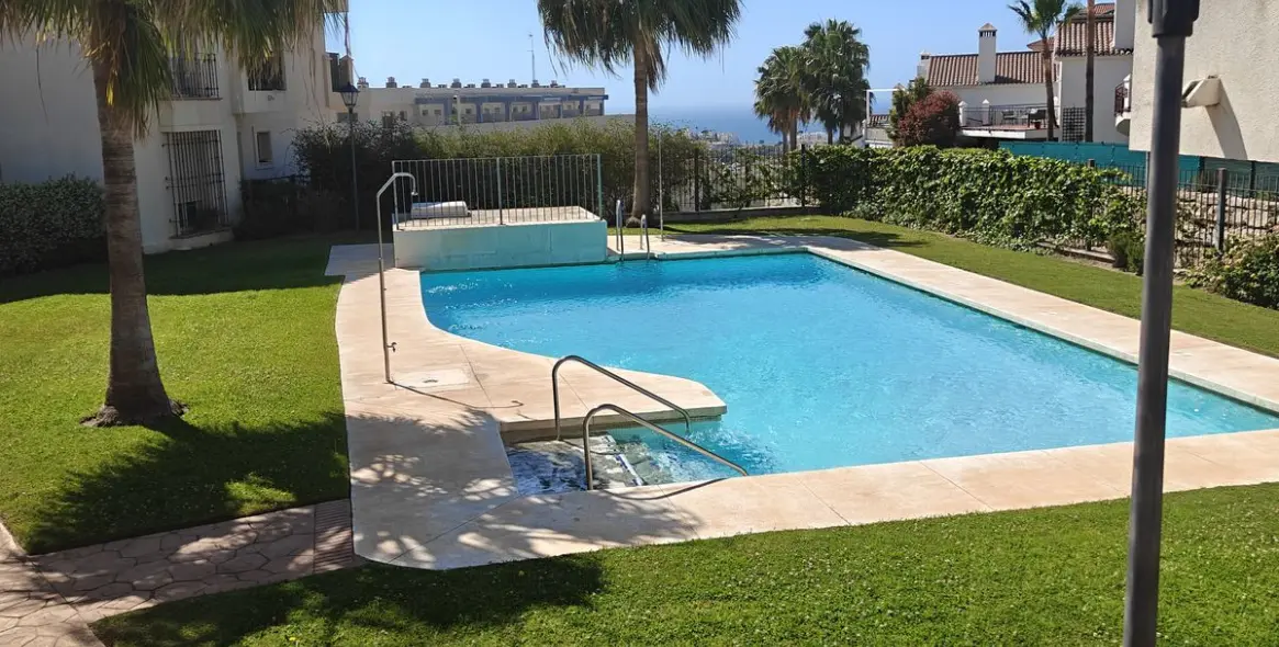 Продажа апартаментов на первом этаже в Mijas Costa 28