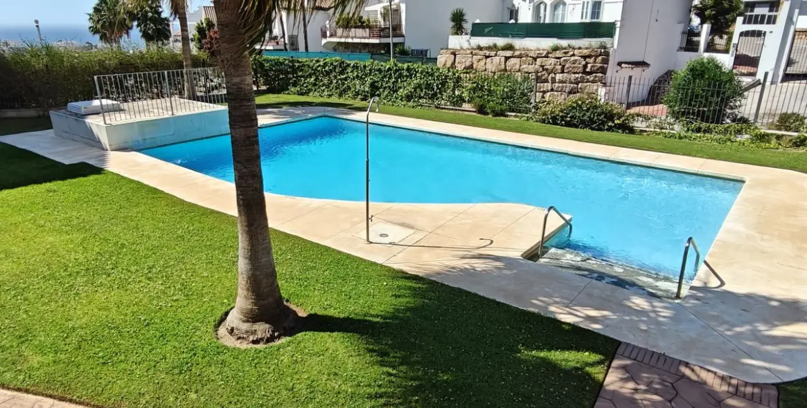 Продажа апартаментов на первом этаже в Mijas Costa 29