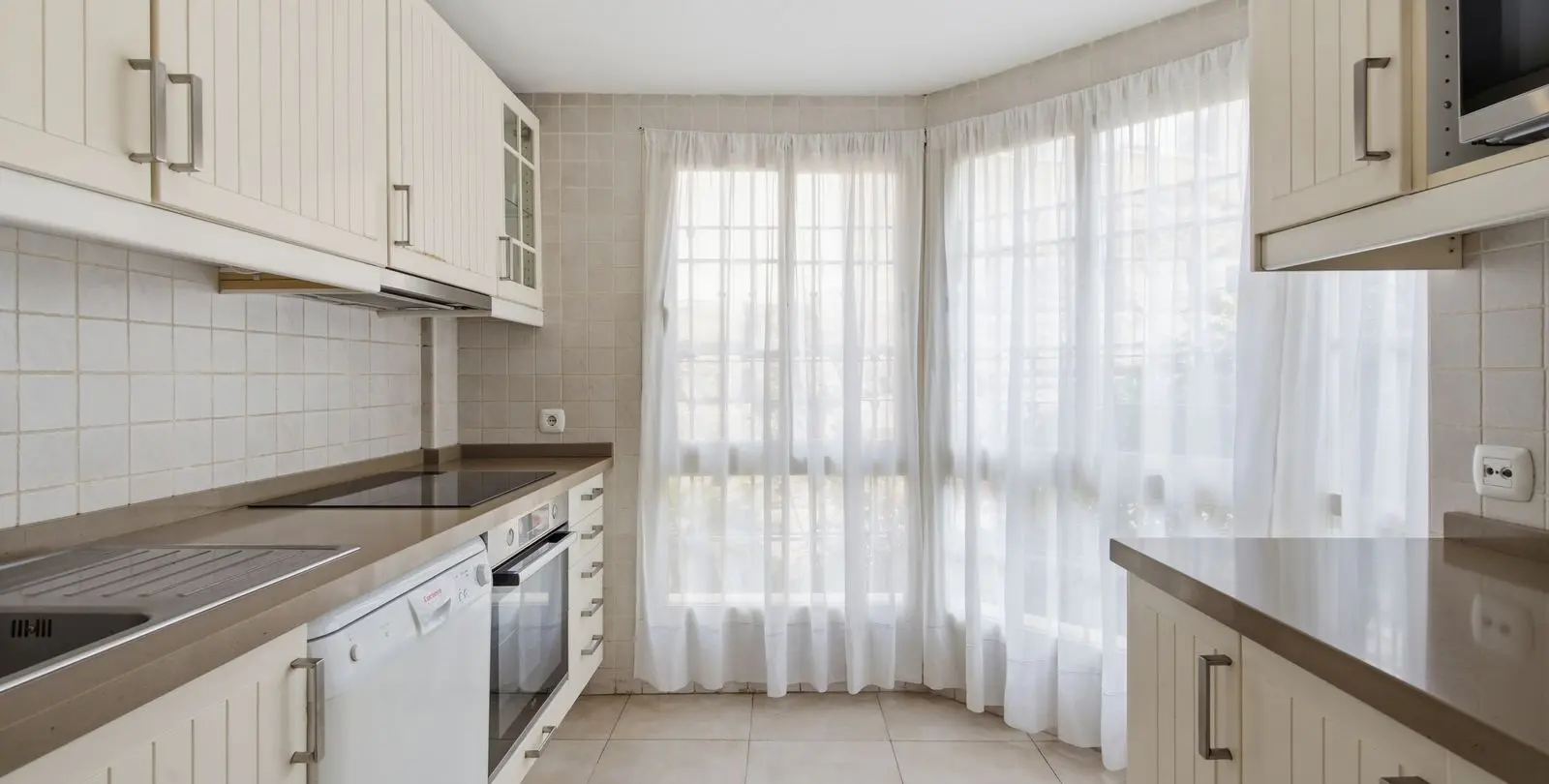 Продажа апартаментов на первом этаже в Mijas Costa 9