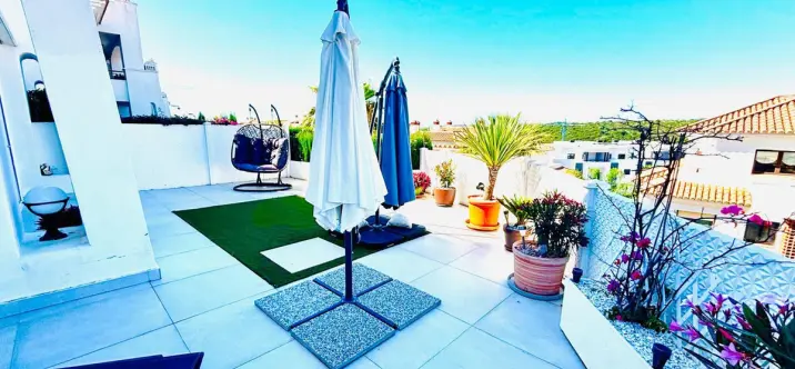 Venta de apartamento en planta baja en Casares 0