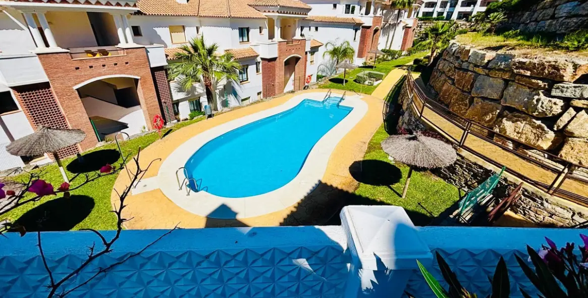 Venta de apartamento en planta baja en Casares 2