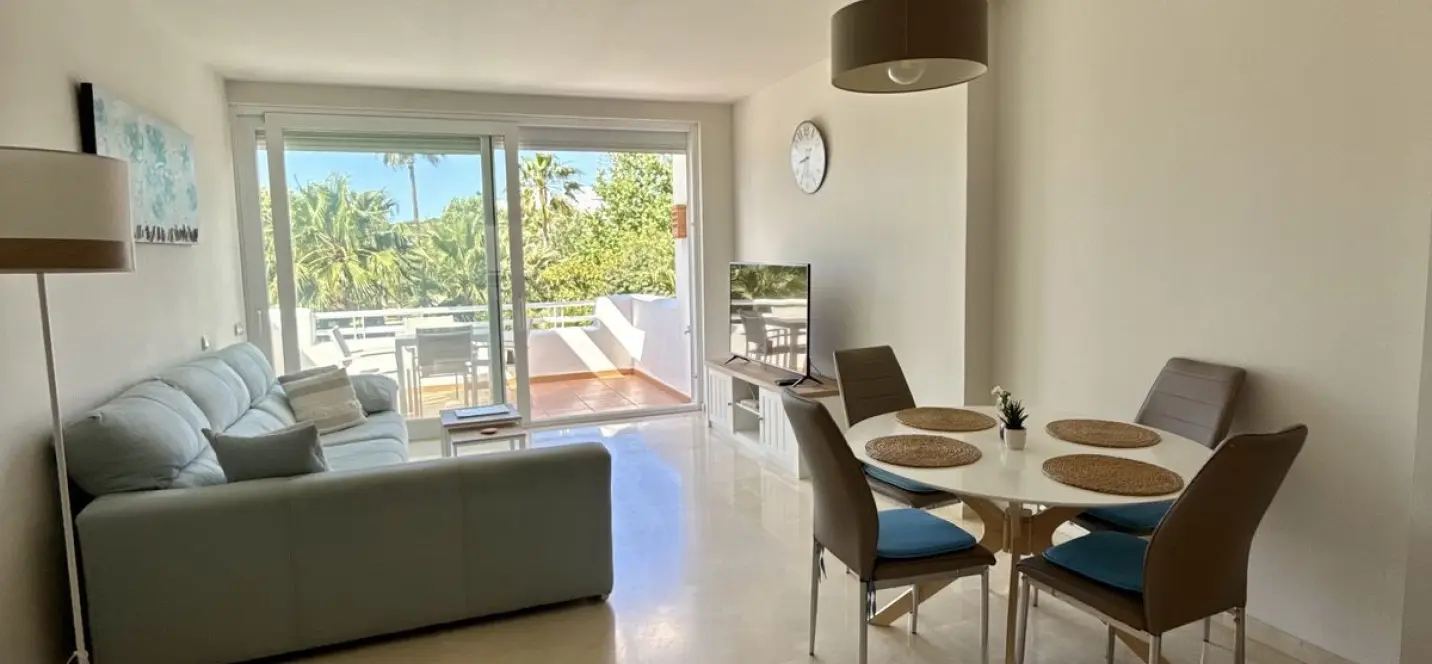 Продажа апартаментов на среднем этаже в Estepona 3
