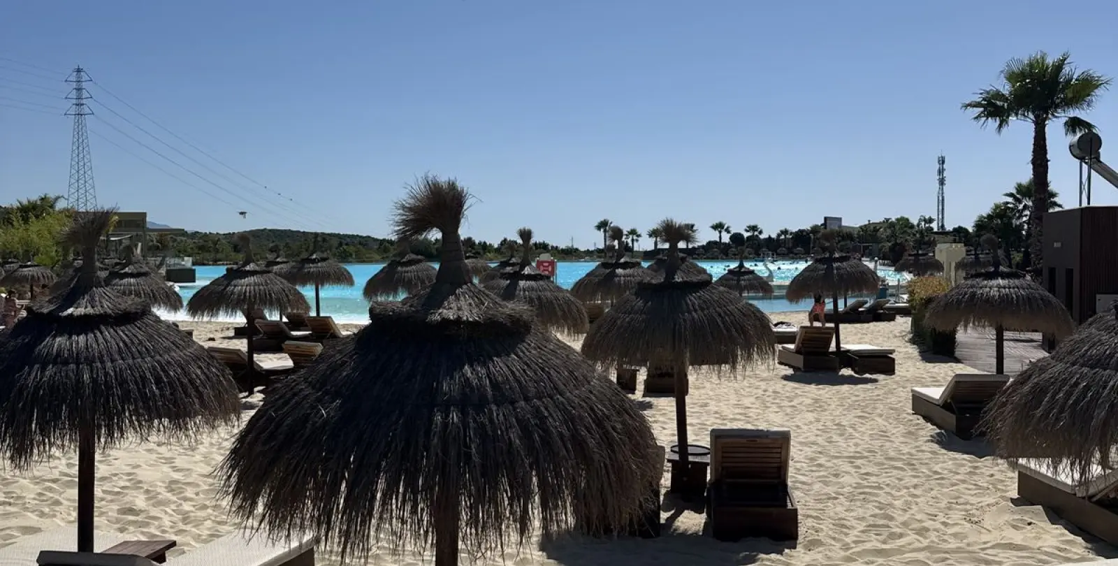 Venta de apartamento en planta media en Estepona 24
