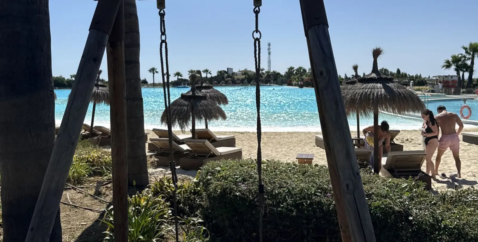 Venta de apartamento en planta media en Estepona 25