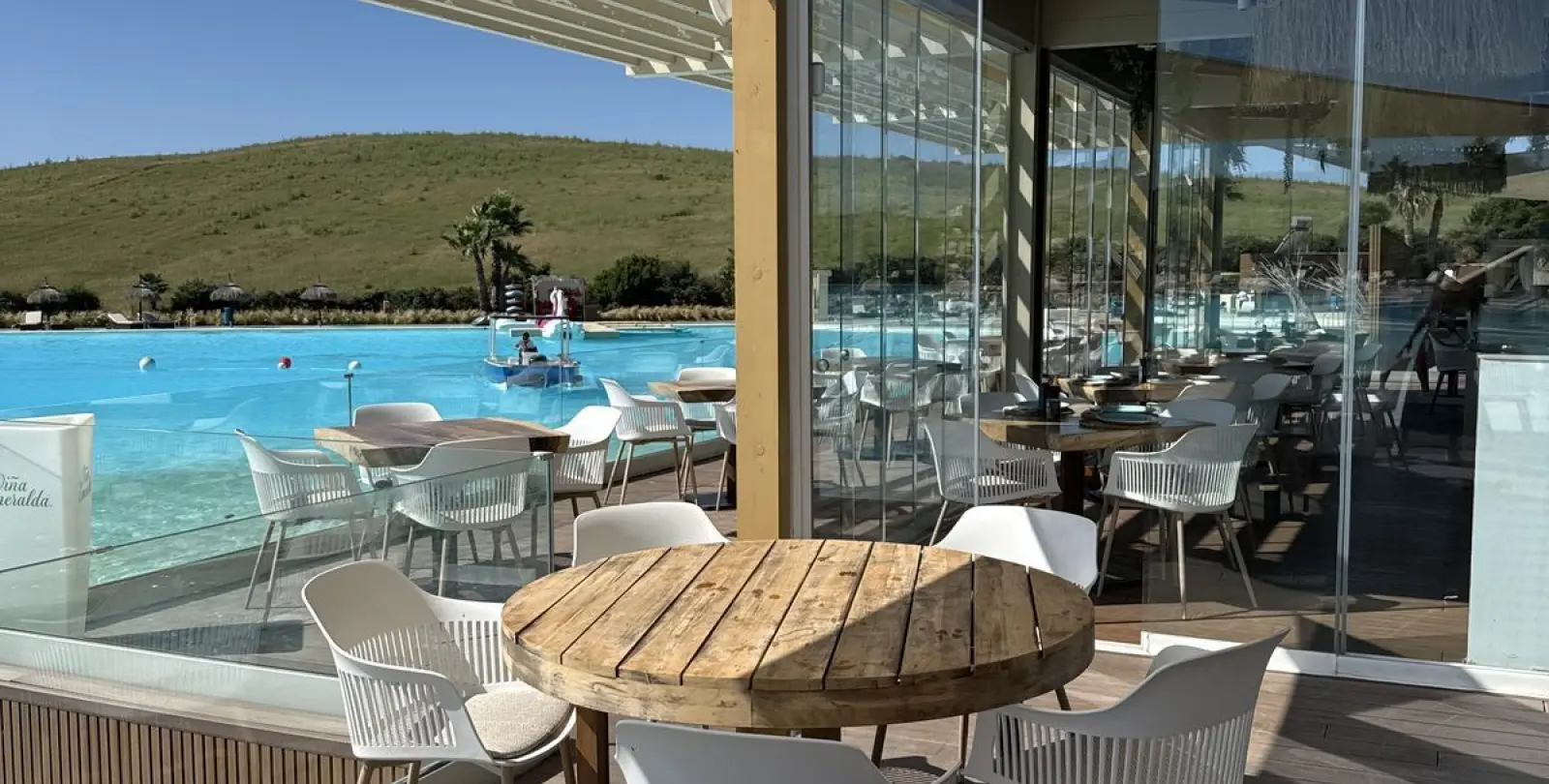 Venta de apartamento en planta media en Estepona 30