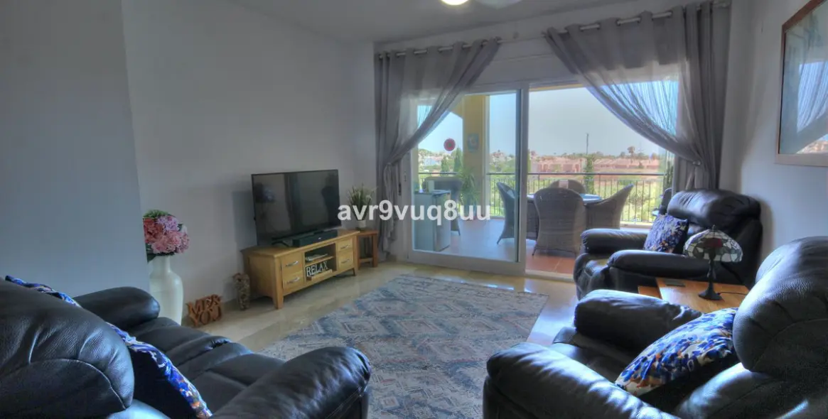 Sale of middle floor apartment in El Faro 3