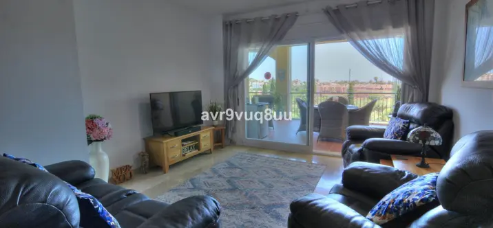 Sale of middle floor apartment in El Faro 2