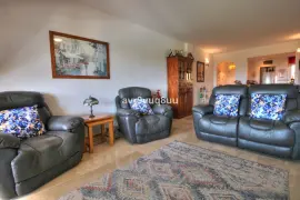 Image 4 thumb