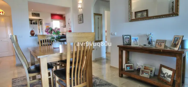 Sale of middle floor apartment in El Faro 4