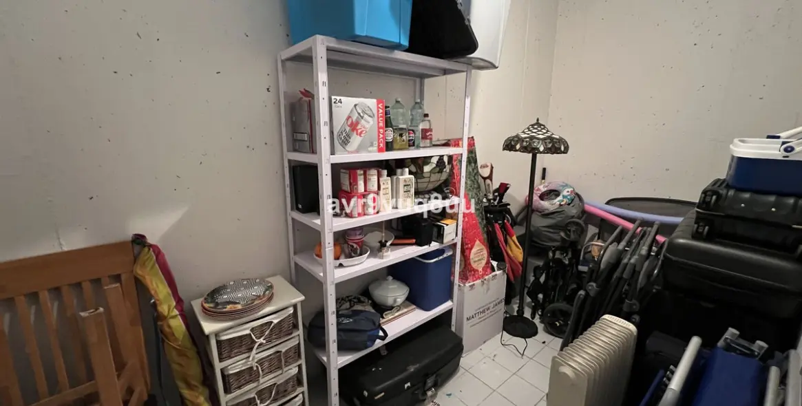 Sale of middle floor apartment in El Faro 19