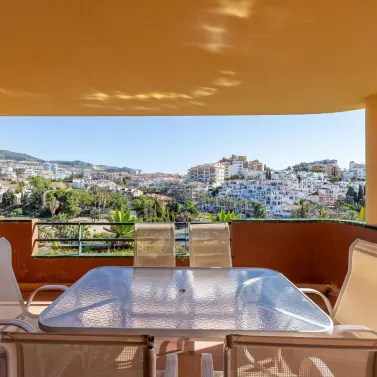Venta de apartamento en planta media en Benalmadena Costa
