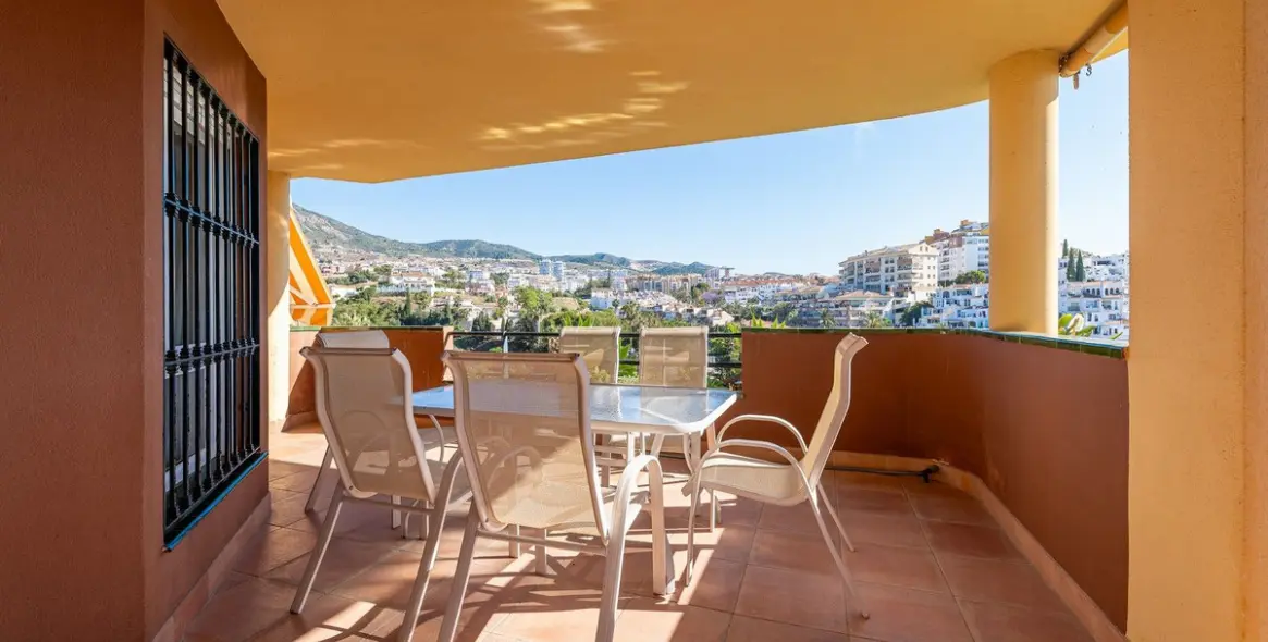 Продажа апартаментов на среднем этаже в Benalmadena Costa 3