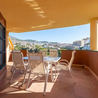 Venta de apartamento en planta media en Benalmadena Costa
