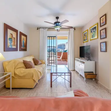 Venta de apartamento en planta media en Benalmadena Costa