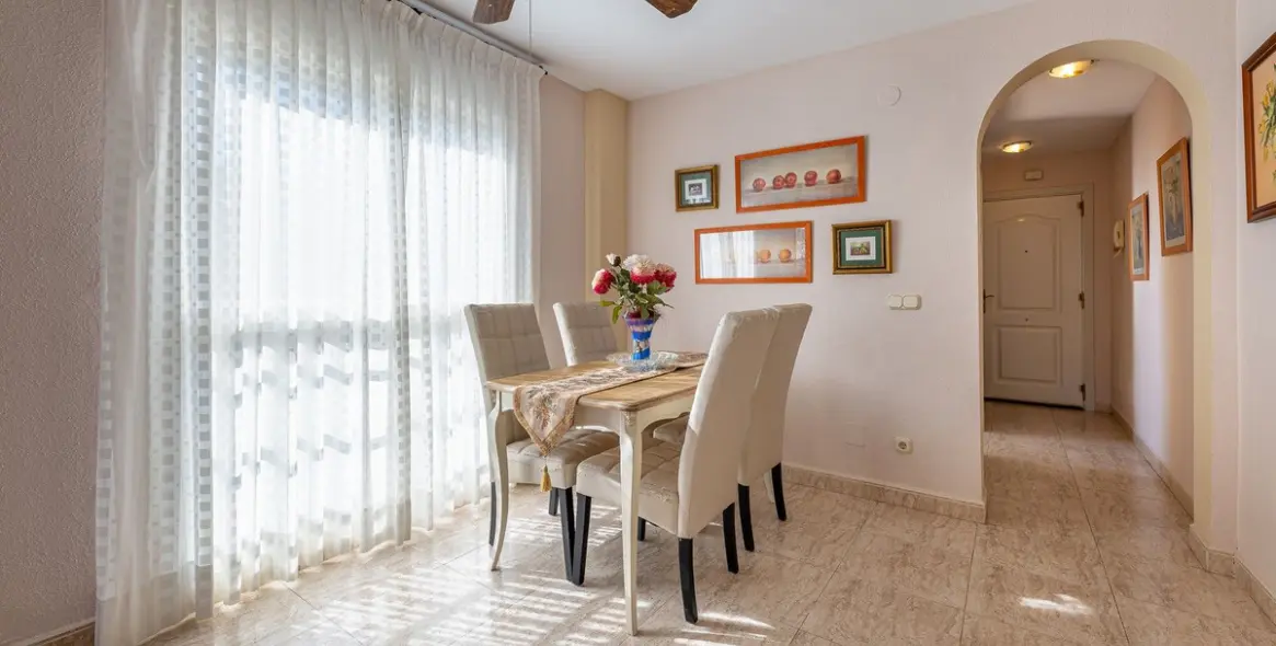 Продажа апартаментов на среднем этаже в Benalmadena Costa 7