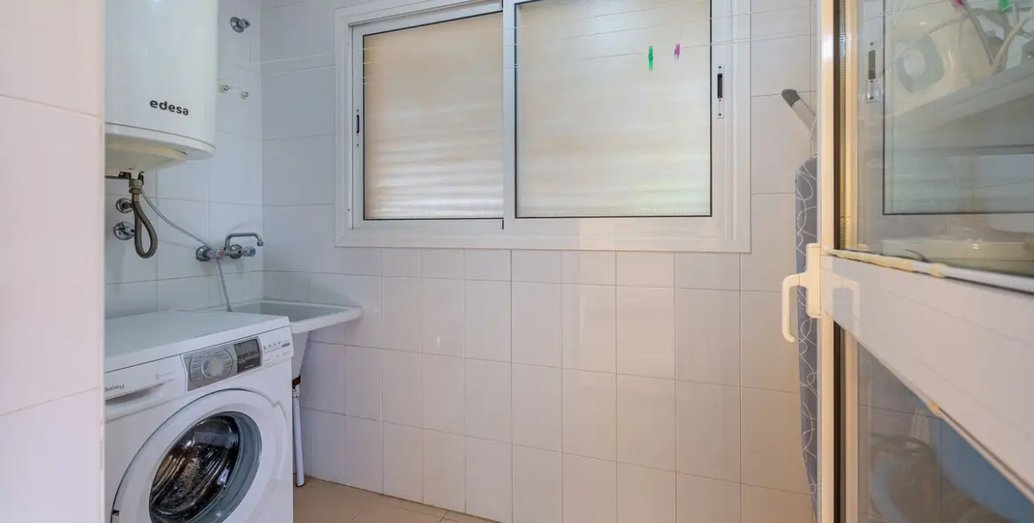 Продажа апартаментов на среднем этаже в Benalmadena Costa 11