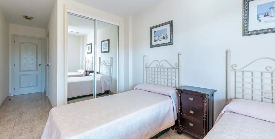 Продажа апартаментов на среднем этаже в Benalmadena Costa 13