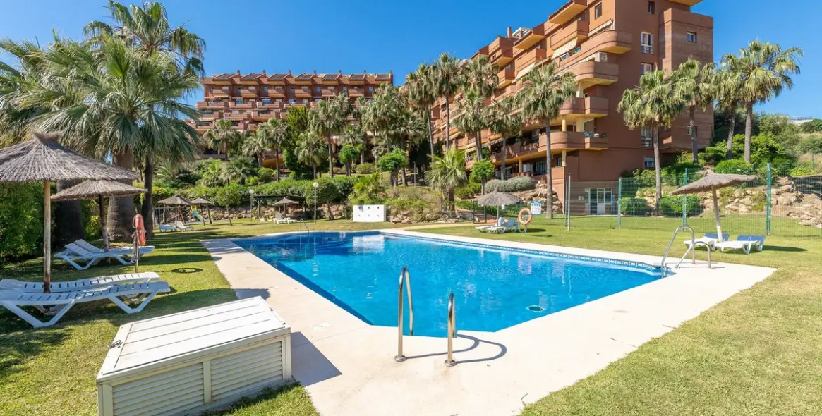 Продажа апартаментов на среднем этаже в Benalmadena Costa 21