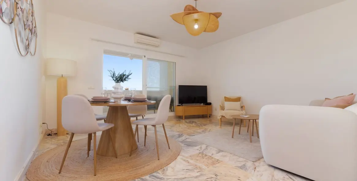 Sale of middle floor apartment in La Cala de Mijas 4