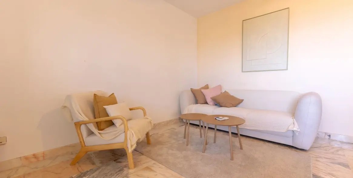 Sale of middle floor apartment in La Cala de Mijas 6