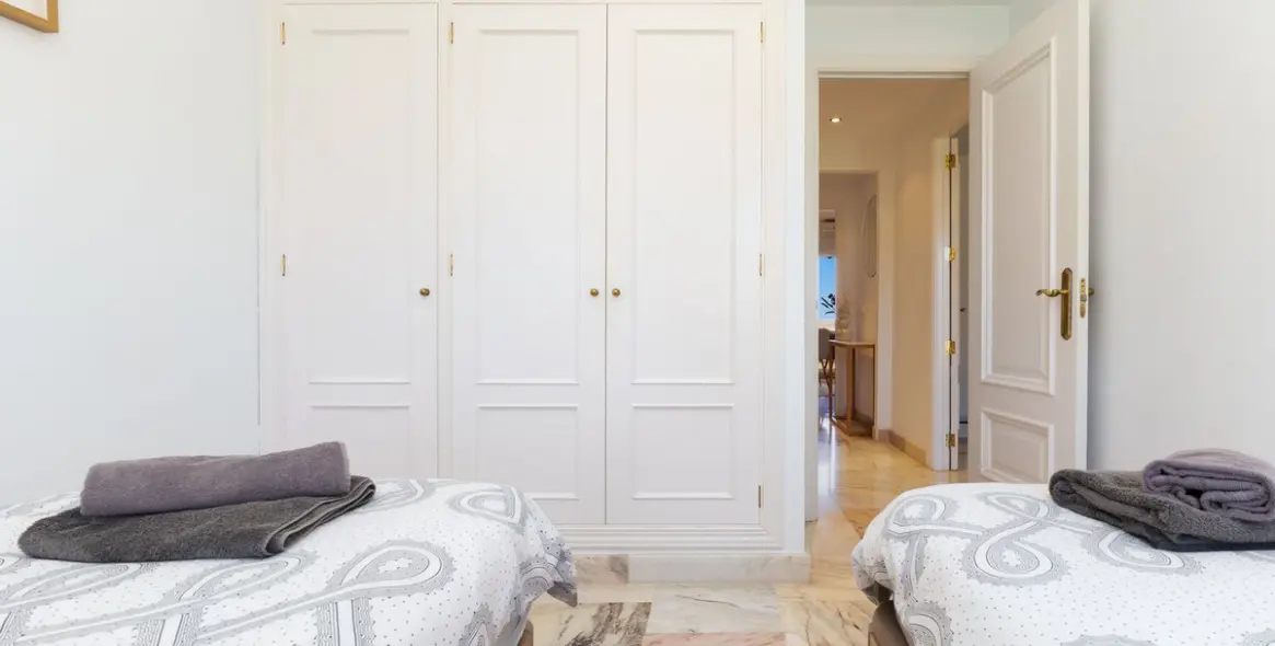 Sale of middle floor apartment in La Cala de Mijas 9