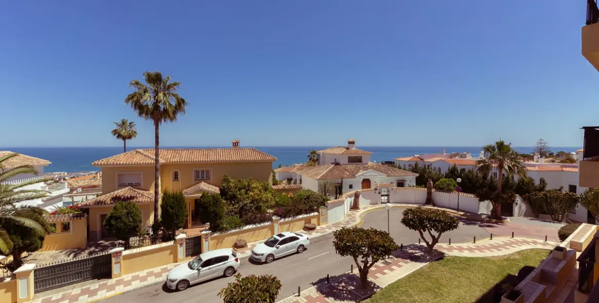 Sale of middle floor apartment in La Cala de Mijas 27