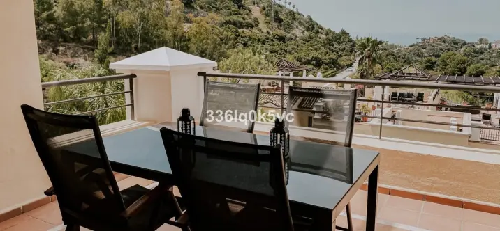 Продажа апартаментов на среднем этаже в Los Arqueros 4