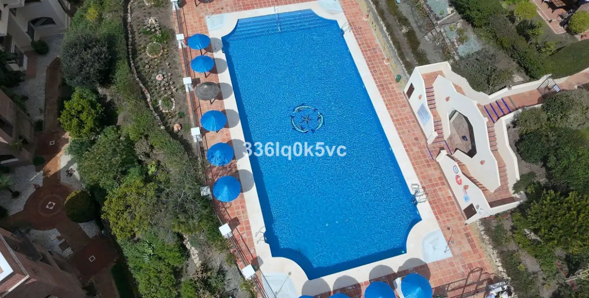 Продажа апартаментов на среднем этаже в Los Arqueros 9