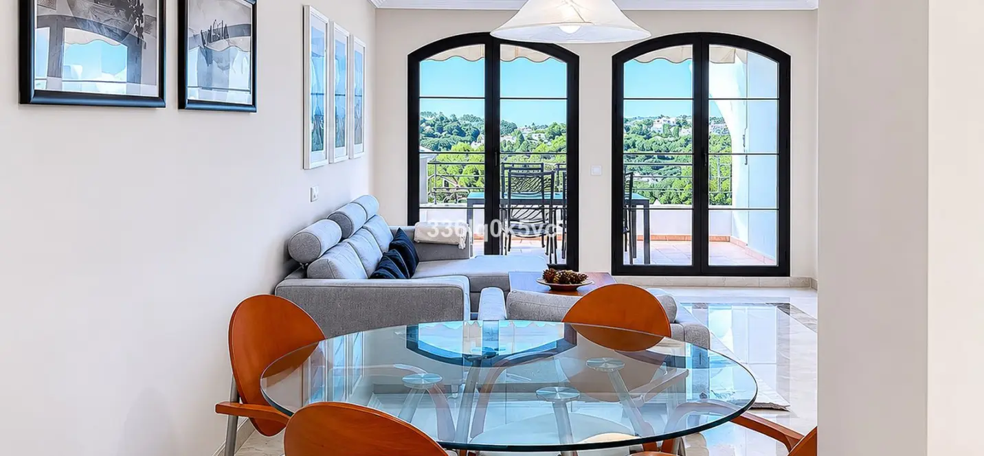 Sale of middle floor apartment in Los Arqueros 1