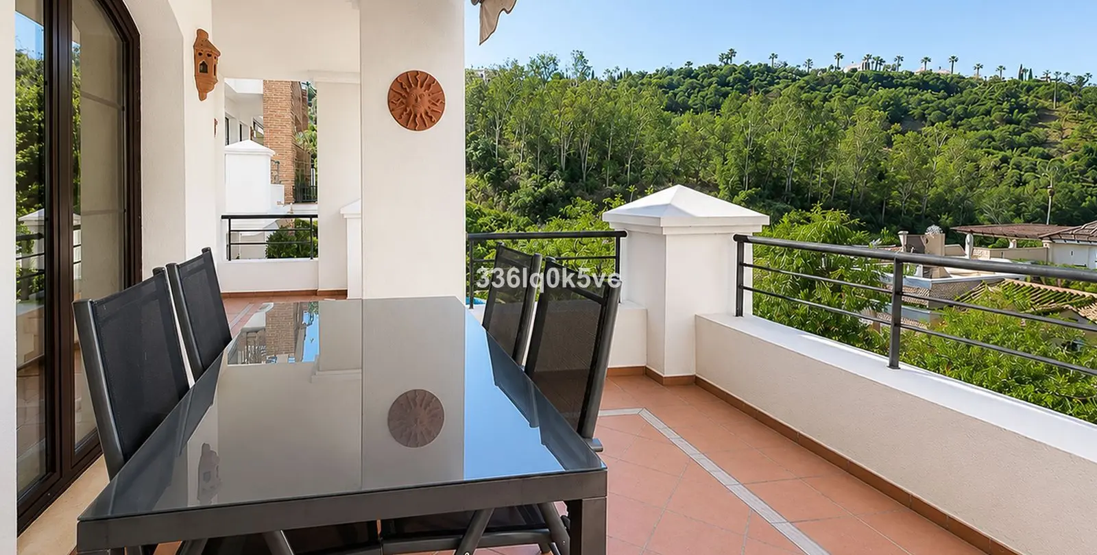 Sale of middle floor apartment in Los Arqueros 3