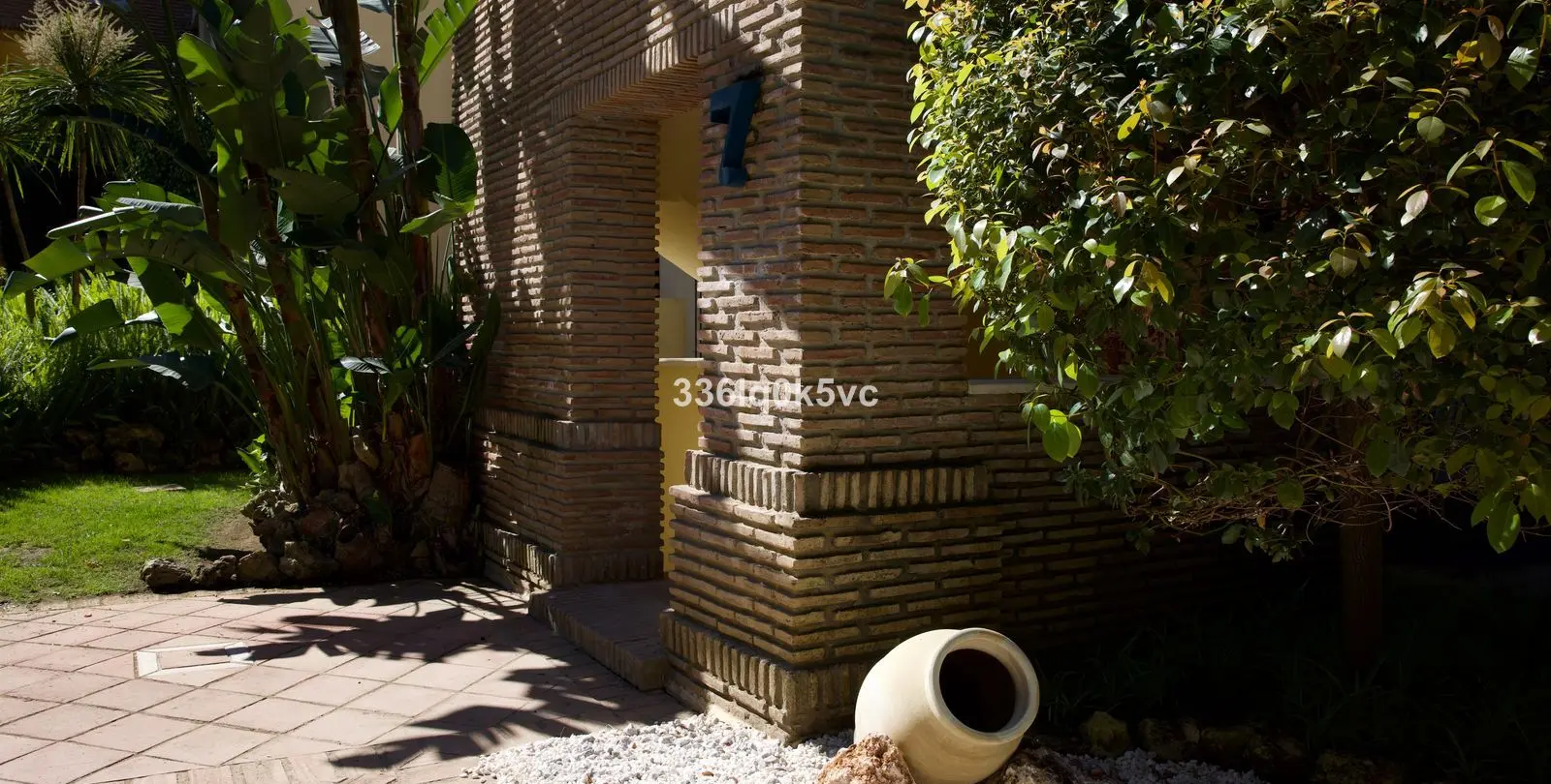 Sale of middle floor apartment in Los Arqueros 6