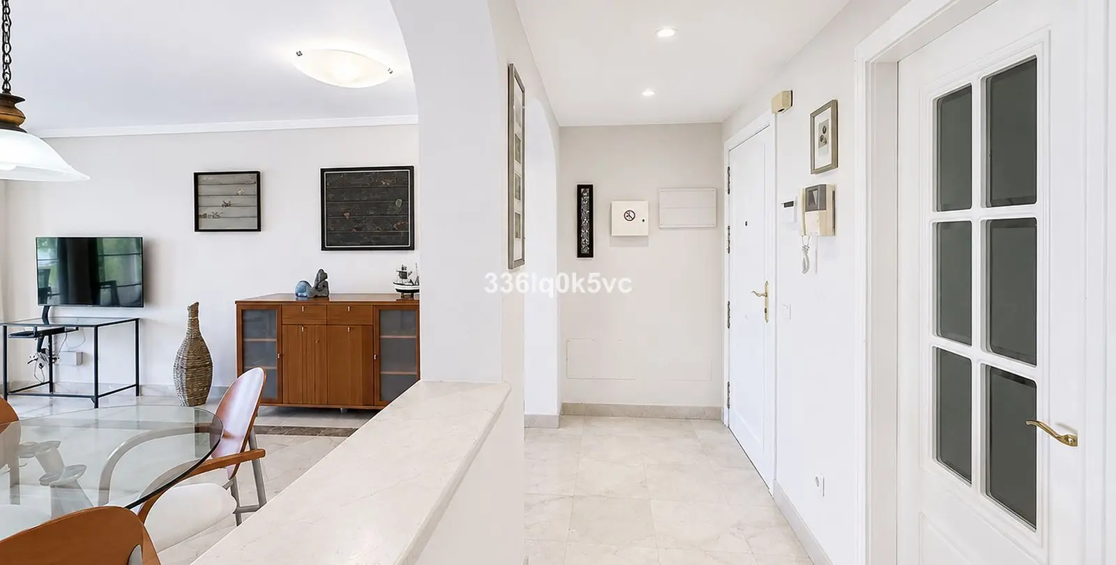 Sale of middle floor apartment in Los Arqueros 8