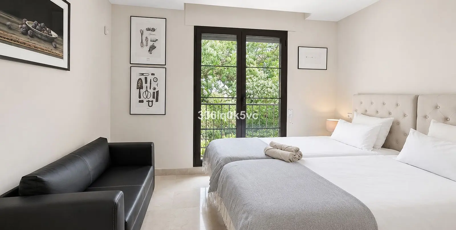 Sale of middle floor apartment in Los Arqueros 22